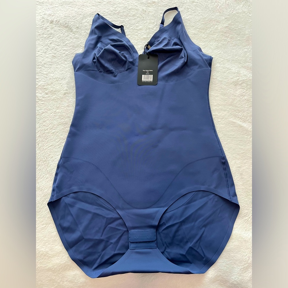 HEIST- The Outer Shaping Bodysuit-ink